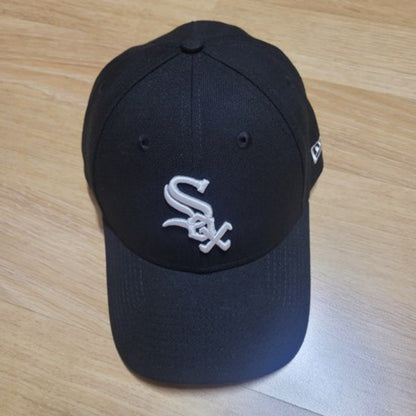 MLB New Era Chicago White Sox Pinch Hitter Team Logo Chiwhi Adjustable Hat - Black / 9FORTY 940 MLB